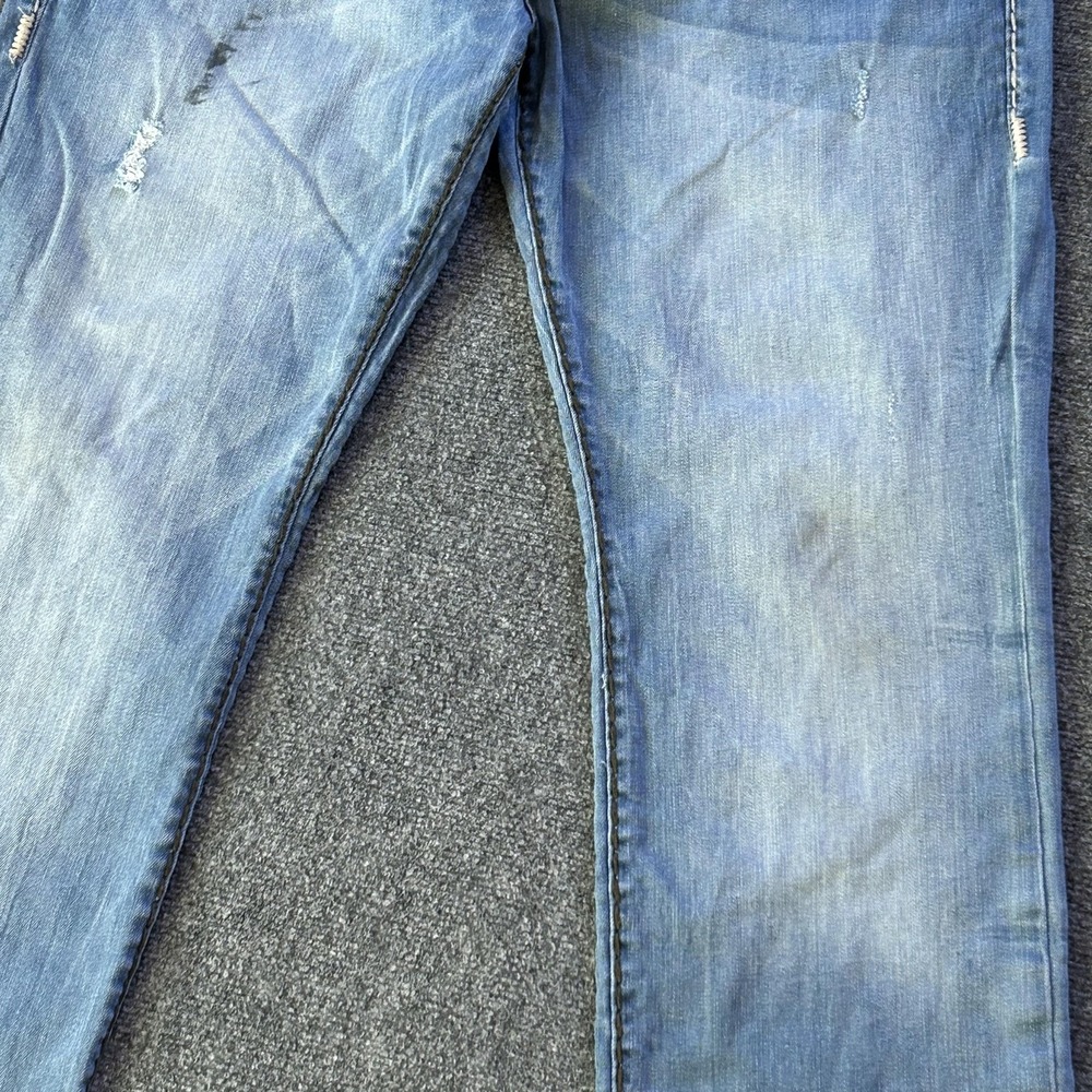 True Religion Ricky Relaxed Straight Jeans Mens 36x34 Blue Light Wash Distressed - Picture 9 of 16